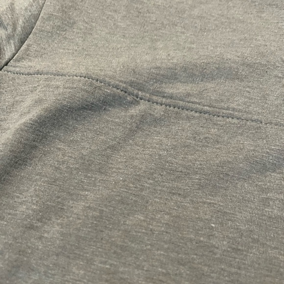 Patagonia Women’s Quarter Zip - Picture 5 of 6